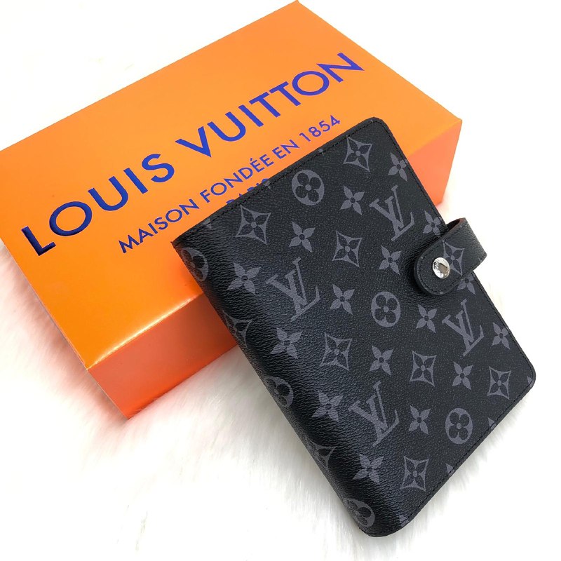 Louis Vuitton Agenda Medium 